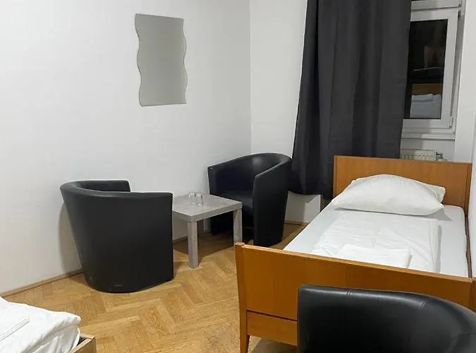 Easybook-in Hotel Viena