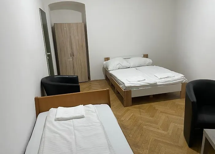 Easybook-in 2* Viena